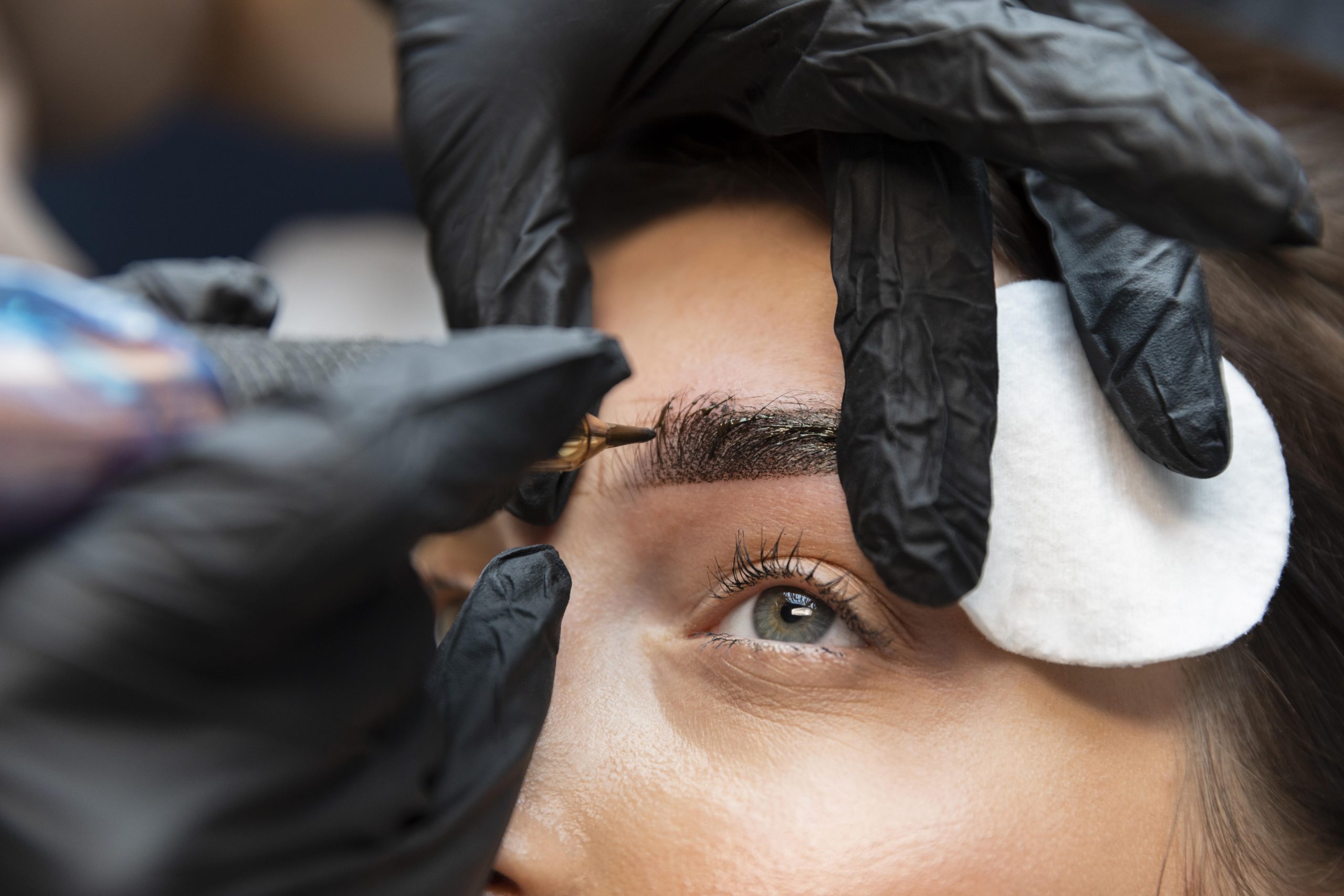 Cosmetic Design Academy beauty treatment eyebrows