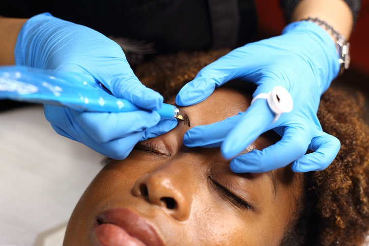 Hybrid Microblading Manual and Machine Techniques